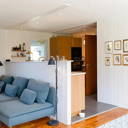 Renovated House With Lovely Secluded Garden