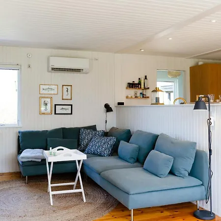 Renovated House With Lovely Secluded Garden