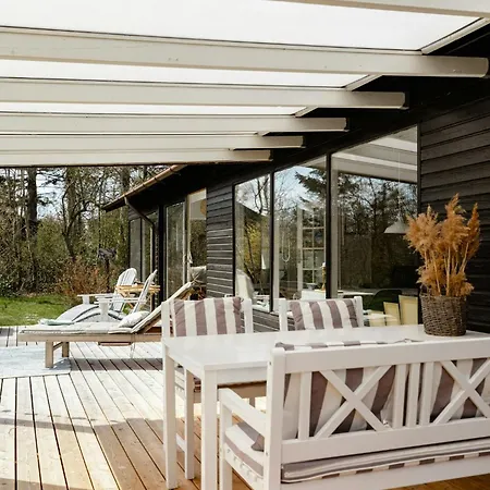 Renovated House With Lovely Secluded Garden Tatil Evi Gilleleje